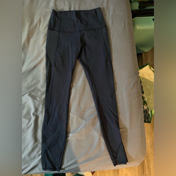 Lululemon leggings with mesh - Picture 6 of 6